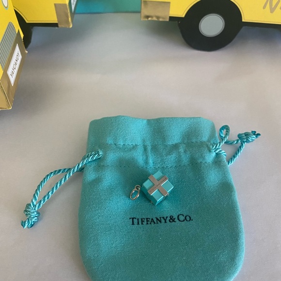 Tiffany & Co. Blue Box Charm - Picture 4 of 7